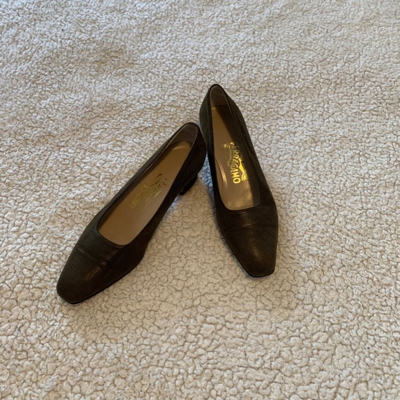 Salvatore Ferragamo Vintage Olive Green Pumps size 6 1/2 - Picture 7 of 8